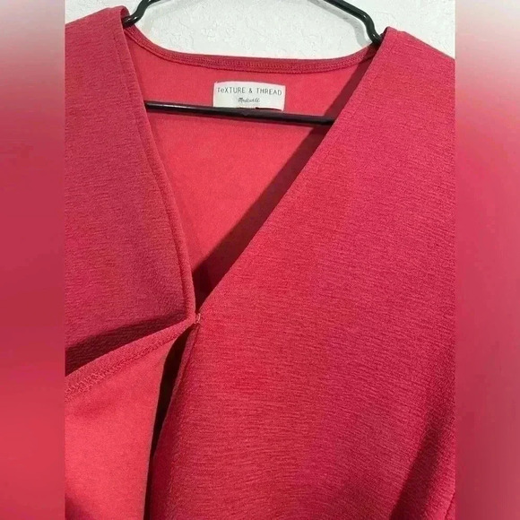 Madewell Texture and Thread Crepe Wrap Top in Crimson Womens Size Small - Picture 4 of 10